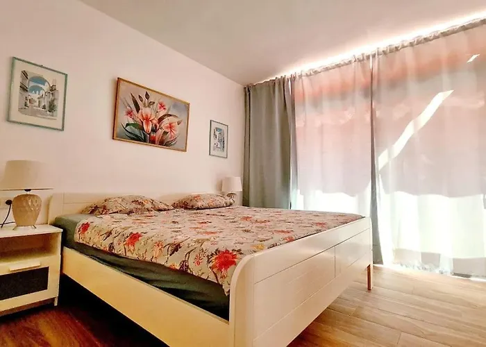 215 Azahara By Tenerife & Sales Playa de las Américas