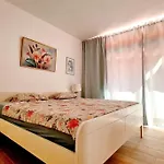 215 Azahara By Tenerife & Sales 美洲海滩